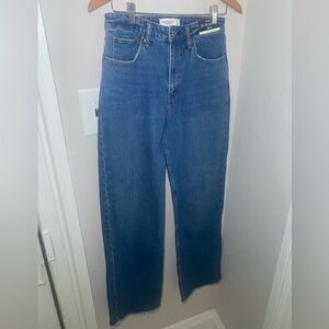 Abercrombie and Fitch 90s relaxed Jean High rise Curve Love NWT